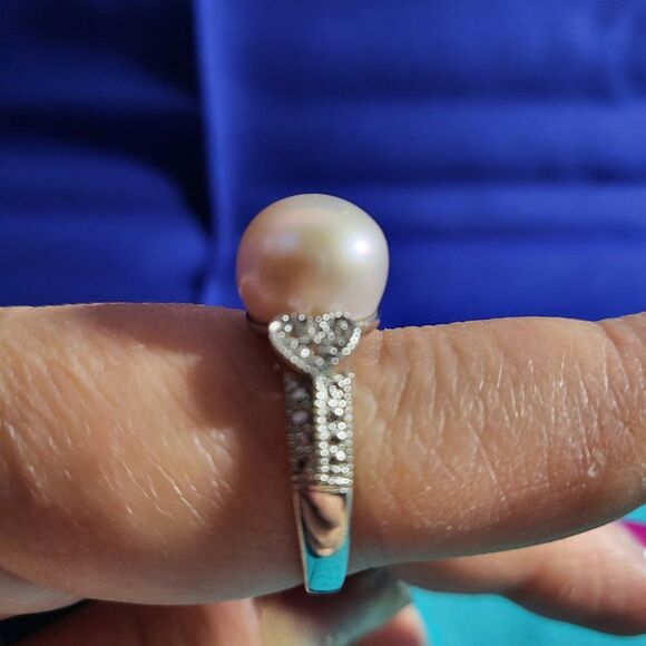 Cultured Freshwater Large Button Pearl Heart Sterling Silver Ring - Picture 2 of 8